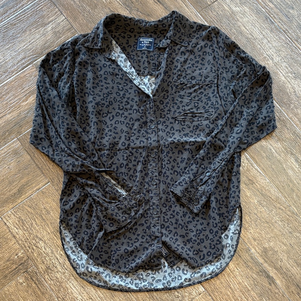Abercrombie & Fitch Leopard Print Button-Up Shirt - Brown/Black